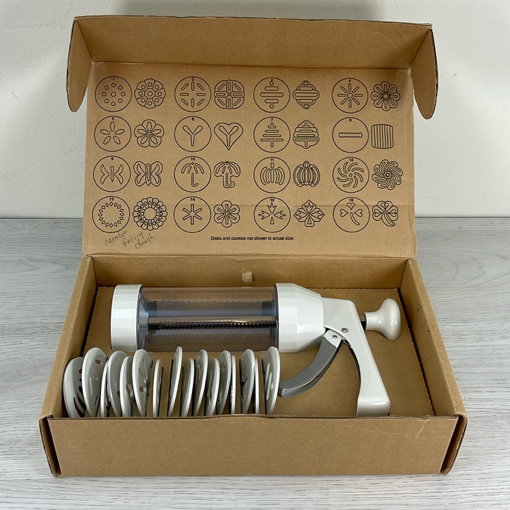 The Pampered Chef Cookie Press